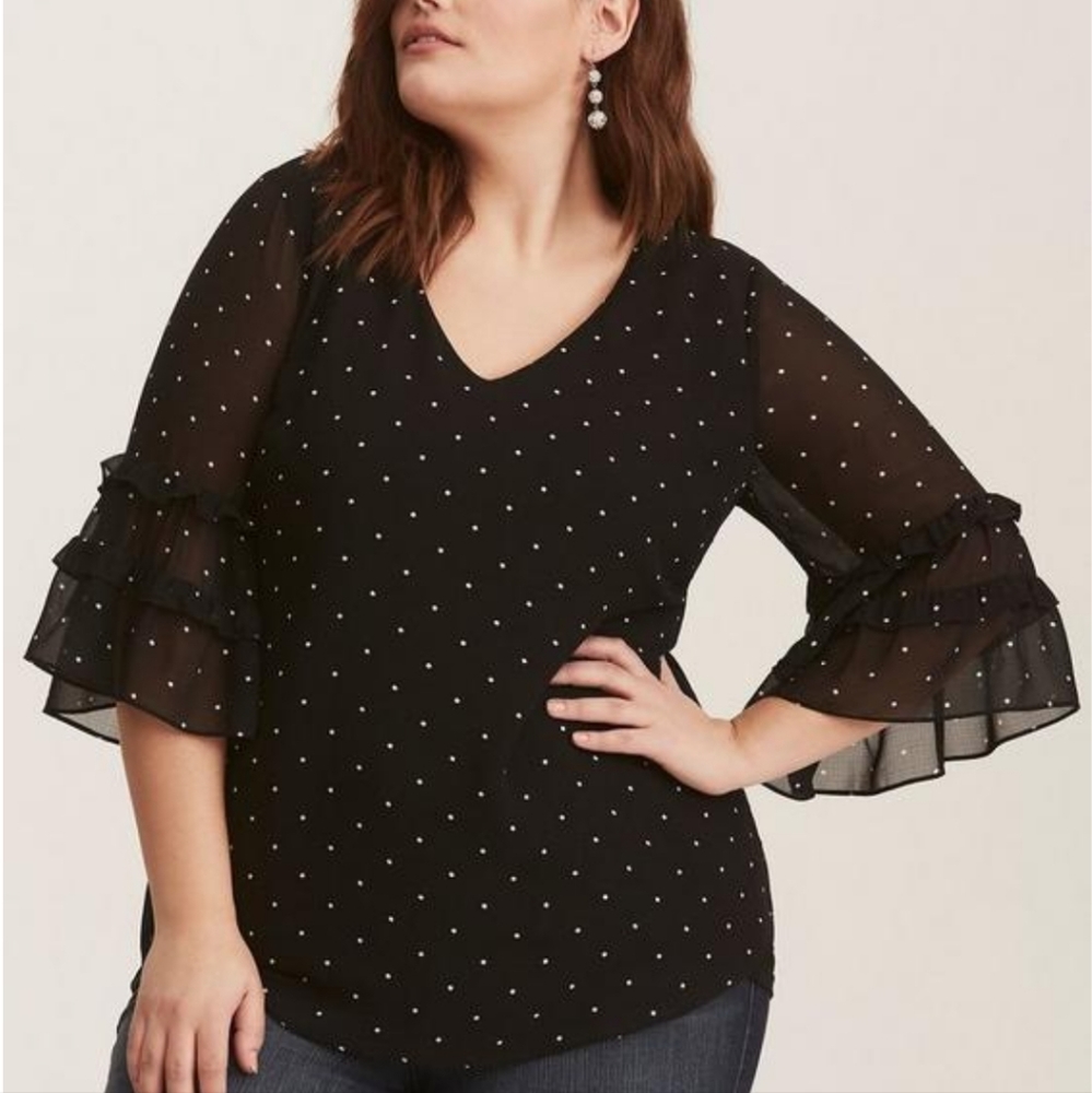 Torrid Crinkle Chiffon Polka Dot Ruffle Bell Sleeve Blouse sz 2